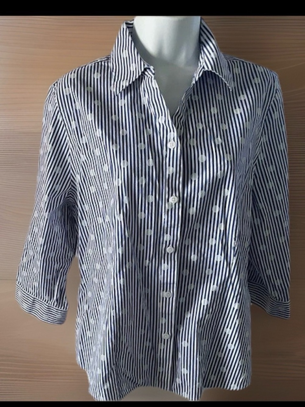Chico's Giana Stripes & Dots Button-Up Shirt Wrinkle Resistant (Size Chico's 2)